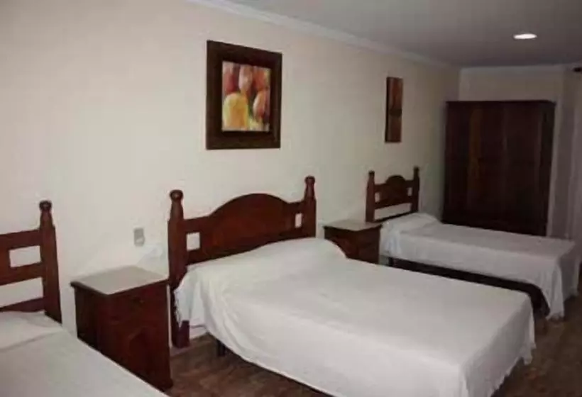 Отель Manantiales