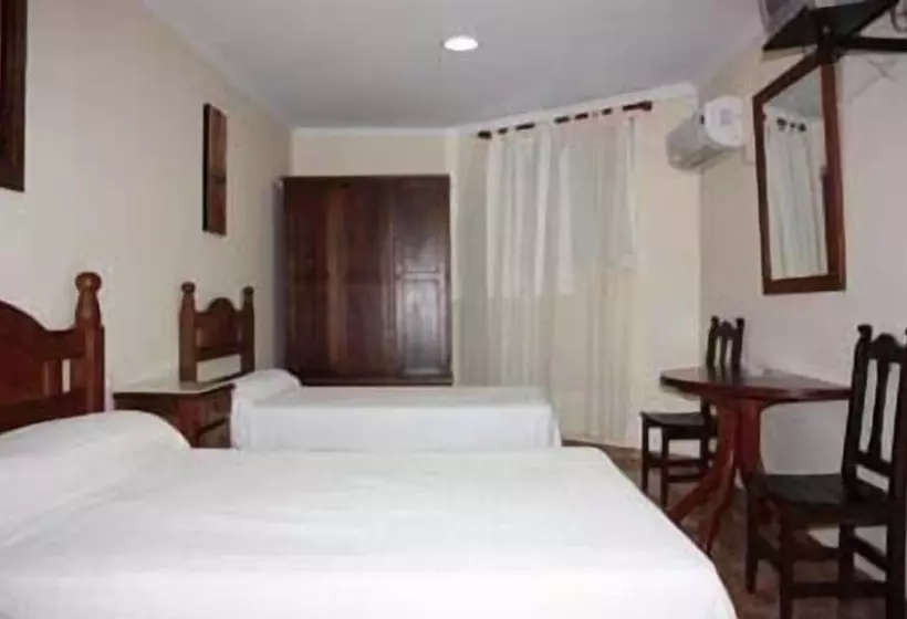 Отель Manantiales