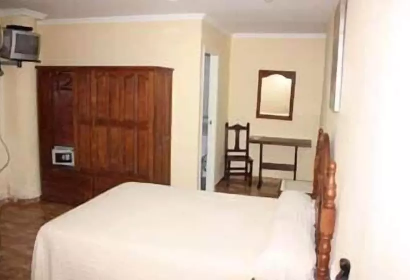 Отель Manantiales