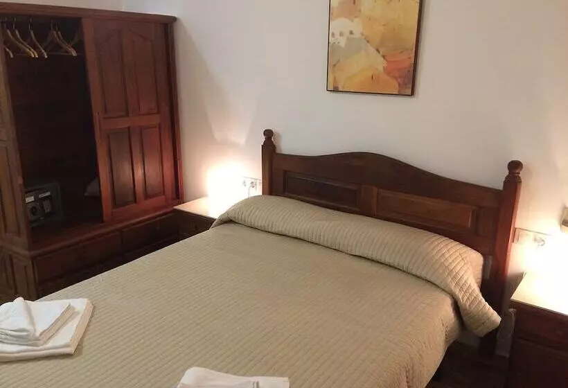 Отель Manantiales