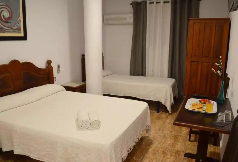 Отель Manantiales