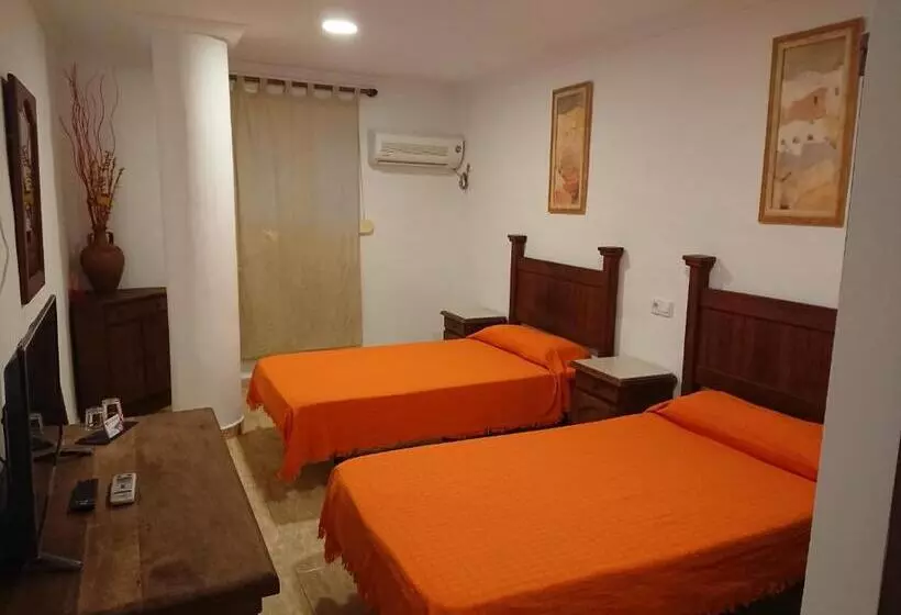 Отель Manantiales