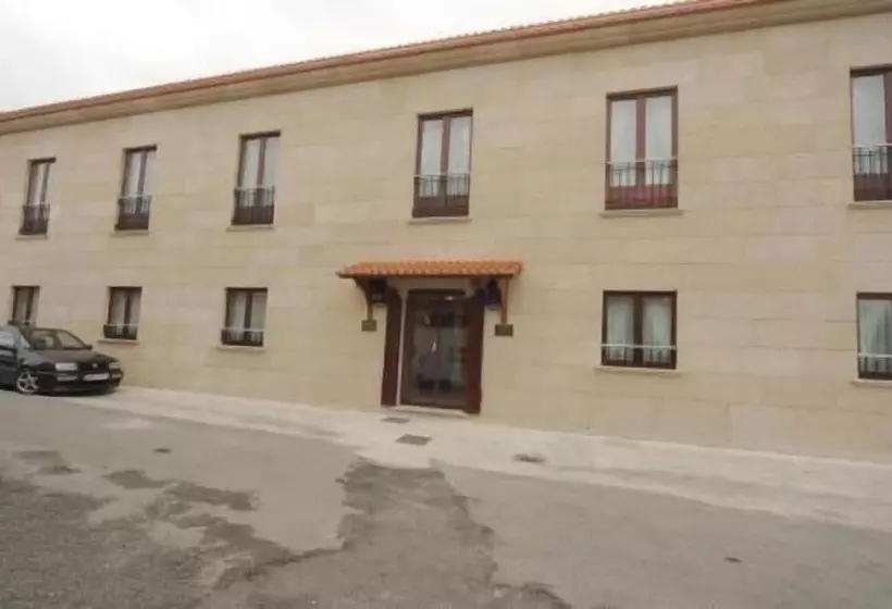 בית מלון כפרי O Desvío