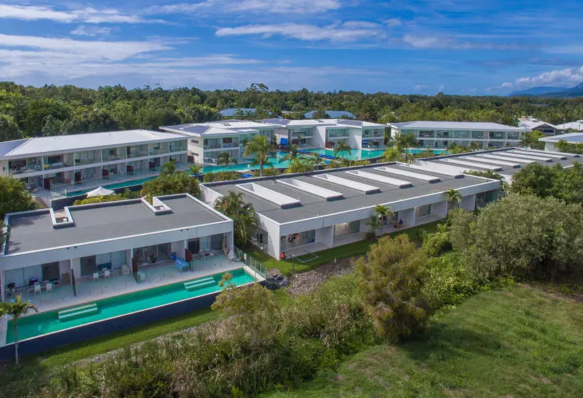 בית מלון כפרי Pool Resort Port Douglas