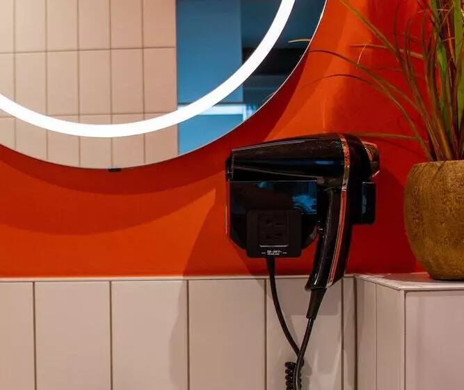 Hotel Prado Next Door