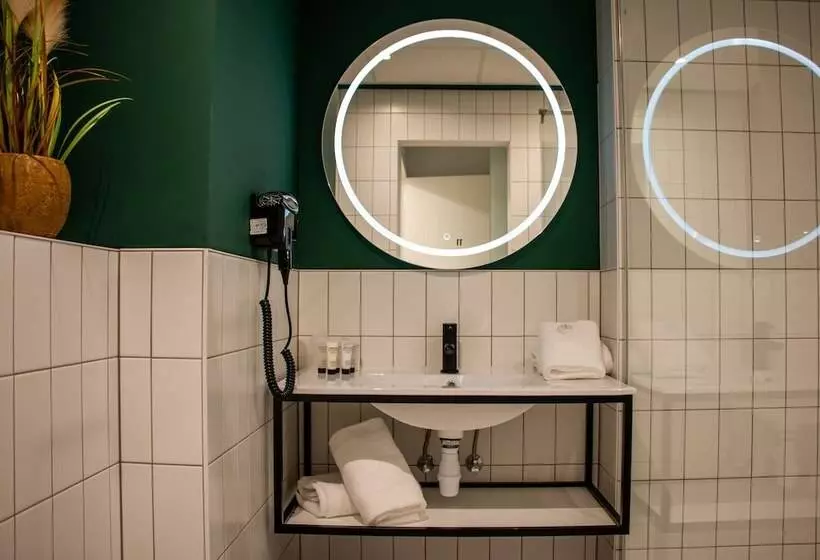 Hotel Prado Next Door