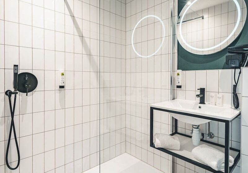 هتل Prado Next Door