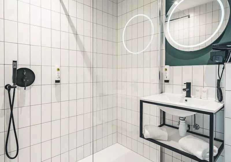 Hotel Prado Next Door