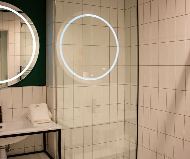 هتل Prado Next Door