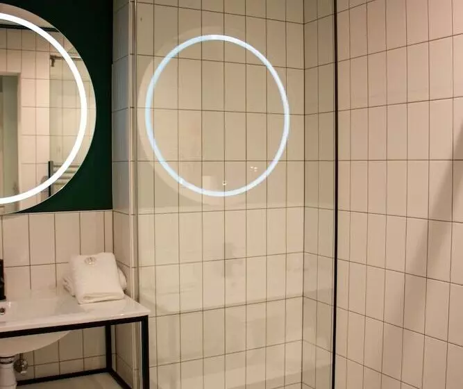 Hotel Prado Next Door