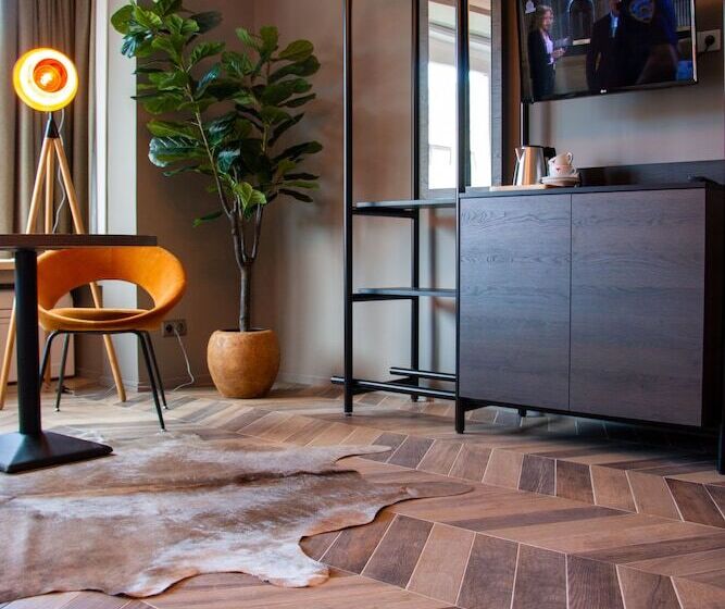 هتل Prado Next Door