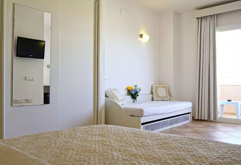 ホテル Rosamar Ibiza