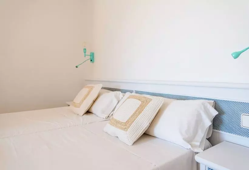 ホテル Rosamar Ibiza