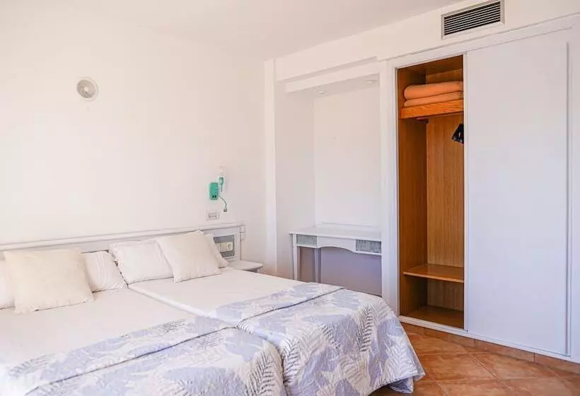 ホテル Rosamar Ibiza