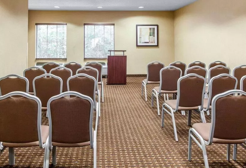 Отель Sleep Inn & Suites Near Joint Base Andrews Washington Area