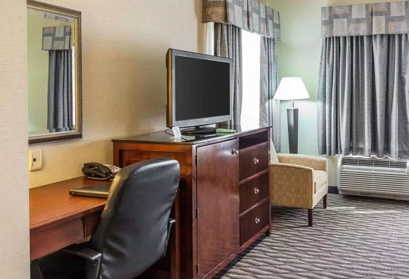 Отель Sleep Inn & Suites Near Joint Base Andrews Washington Area