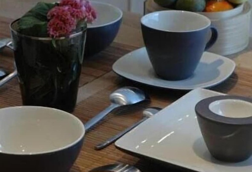 בית מלון כפרי South Charleroi Airport