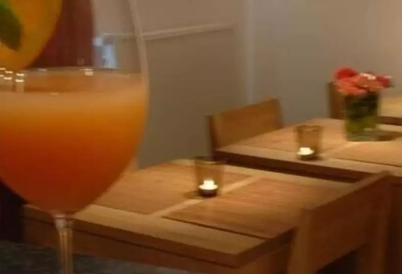 فندق South Charleroi Airport