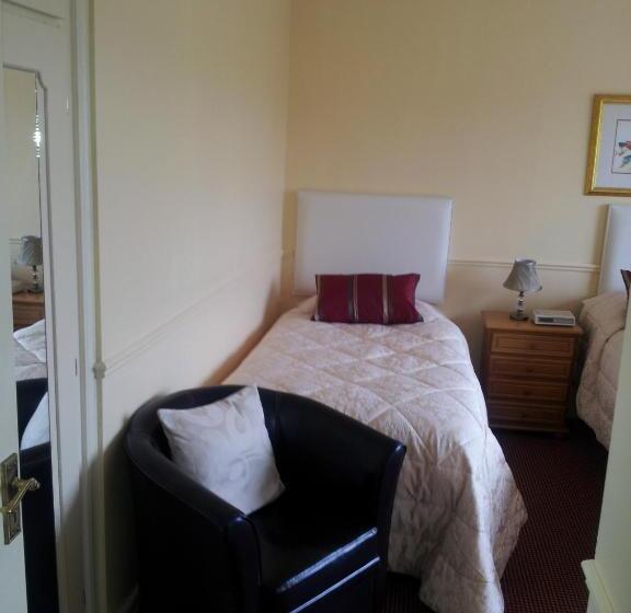 فندق Tir Na Nog B&b