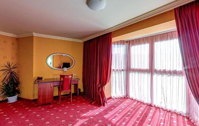 Отель Troyan Plaza