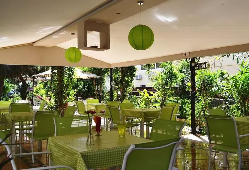 Marianna Hotel Apartments