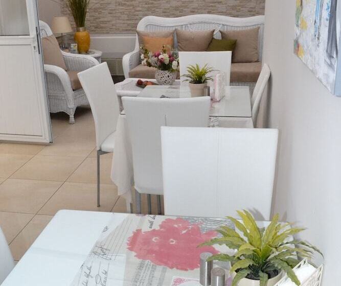 Marianna Hotel Apartments