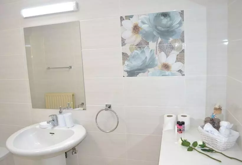 Marianna Hotel Apartments