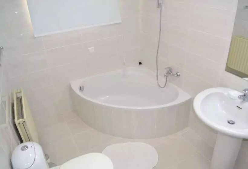 Marianna Hotel Apartments