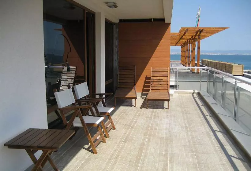 Pomorie Bay Apartments & Spa