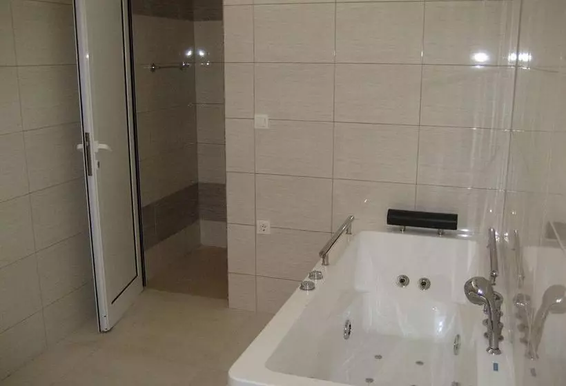 Pomorie Bay Apartments & Spa