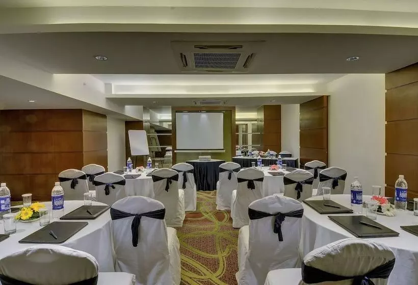 Pride Plaza Hotel, Ahmedabad