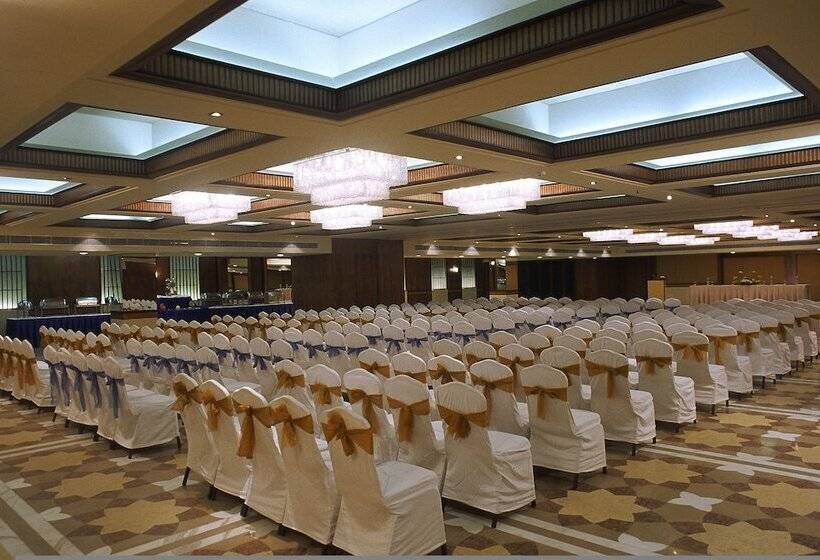 Pride Plaza Hotel, Ahmedabad