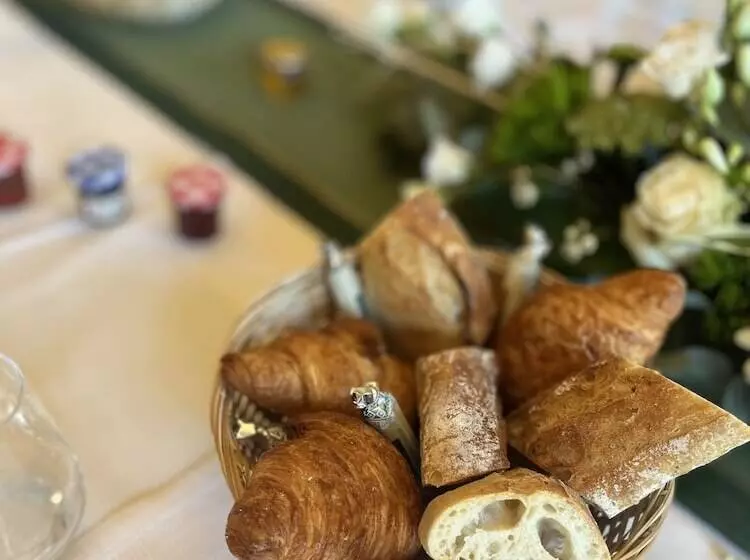 Aamiaismajoitus (B&B) Le Clos Du Roc