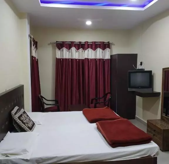ホテル Avadh Balrampur
