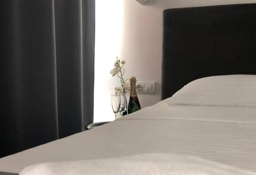 Szálloda Club House Arkadia Beach