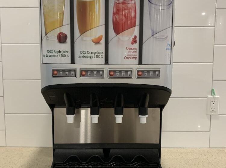 ホテル Meridian Inn & Suites Regina Airport