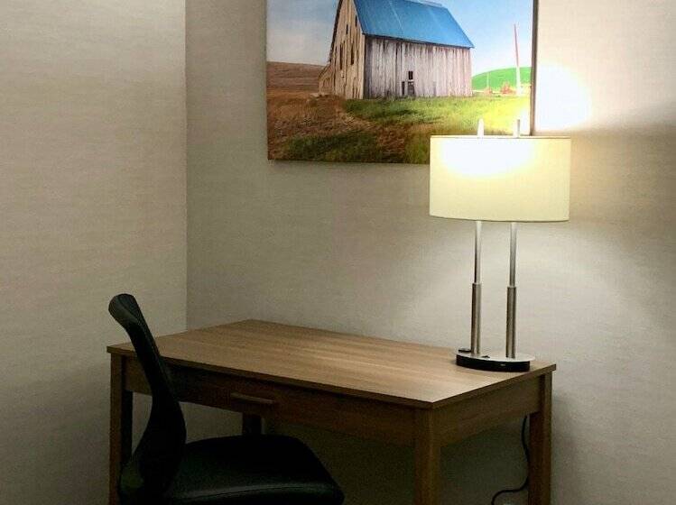 ホテル Meridian Inn & Suites Regina Airport