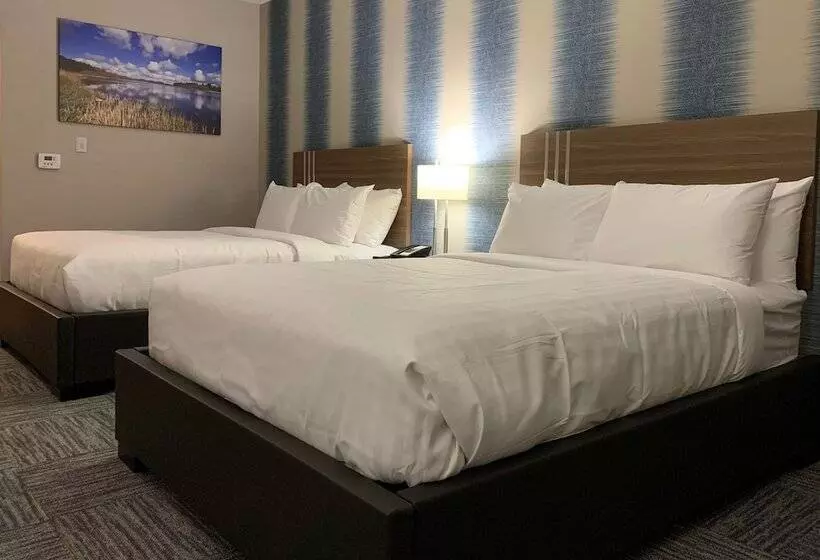 هتل Meridian Inn & Suites Regina Airport