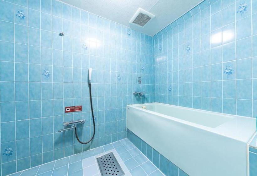 ホテル Oyo Sanmaruco