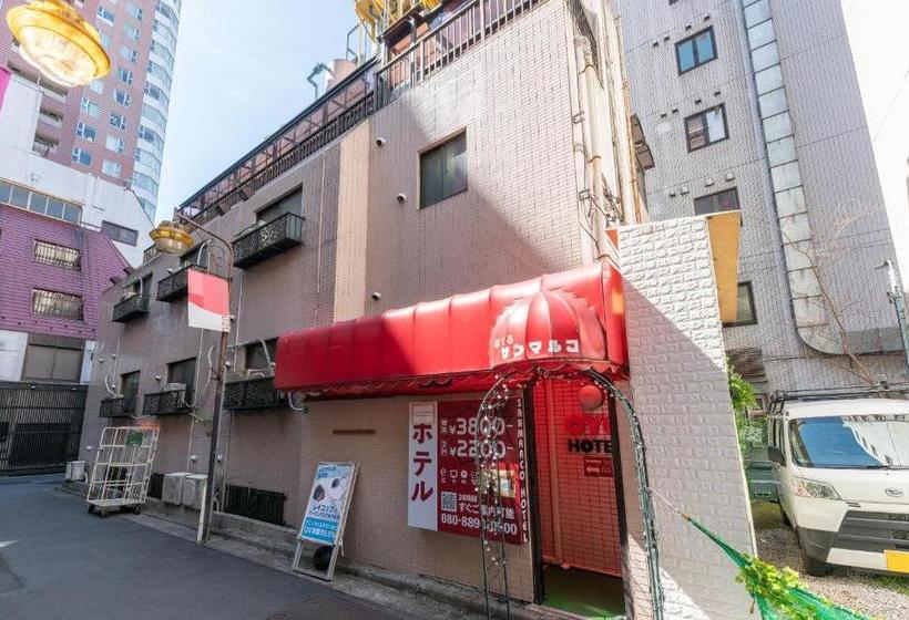 ホテル Oyo Sanmaruco