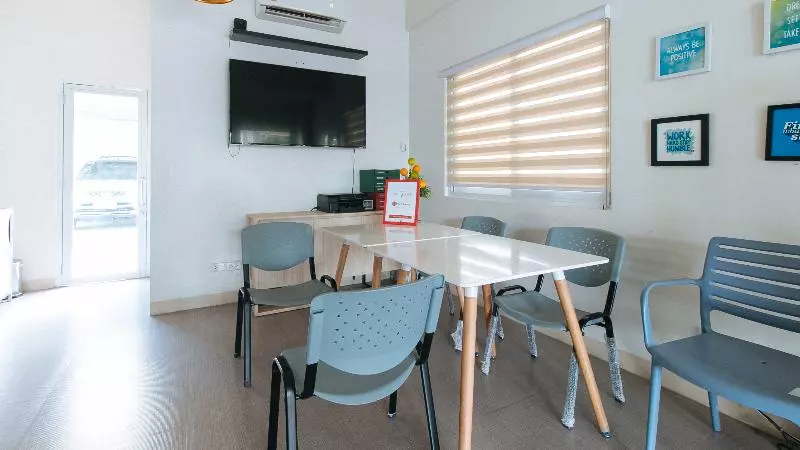 هتل Reddoorz Plus At Alpina Heights Paranaque