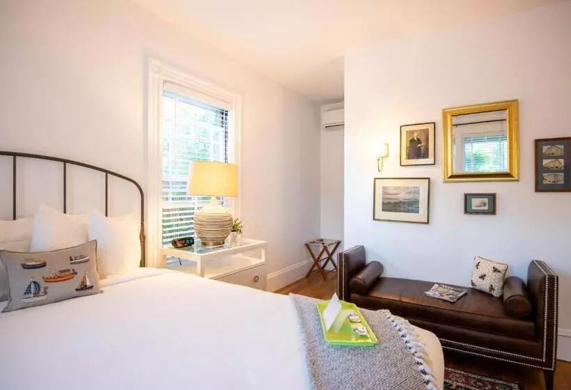 Hotelli Sand Bar Cottage Inn