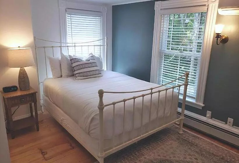 Hotelli Sand Bar Cottage Inn