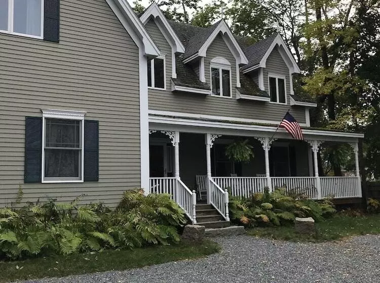 Hotelli Sand Bar Cottage Inn