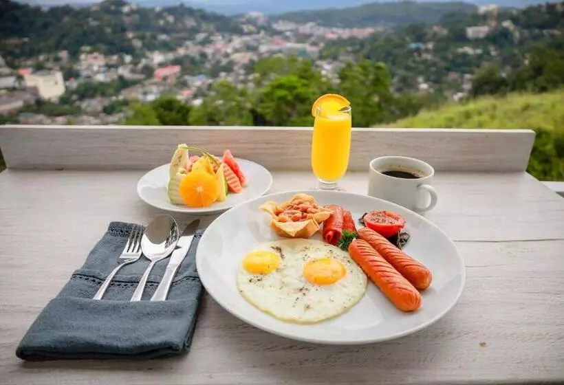 Hotel The Summit