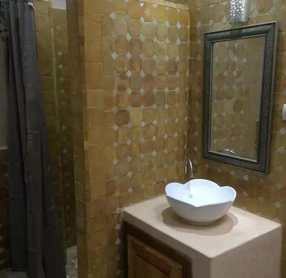 Aamiaismajoitus (B&B) Riad Aicha