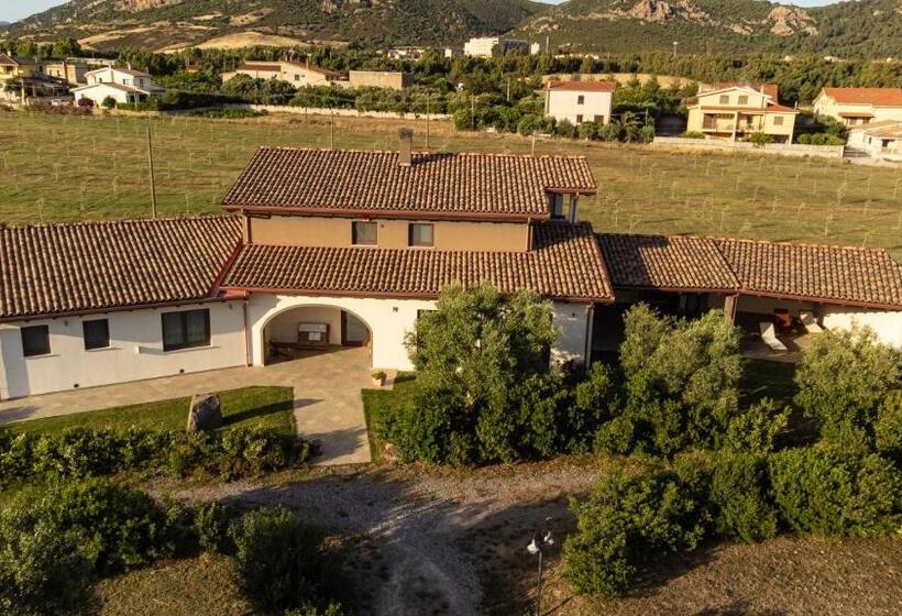 ホテル Agriturismo Sa Scalitta