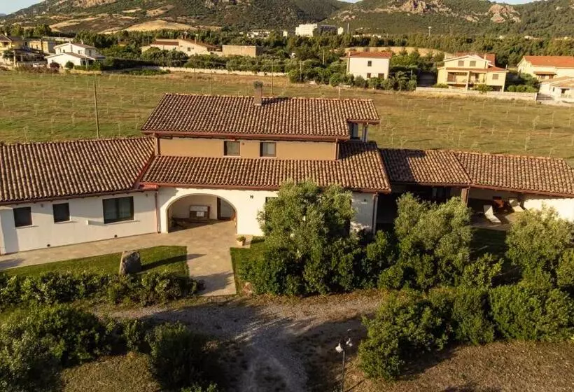 Hotelli Agriturismo Sa Scalitta