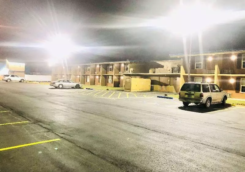 هتل Montgomery Inn & Suites