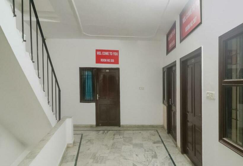 Отель Oyo 74020 Murlidhar Palace